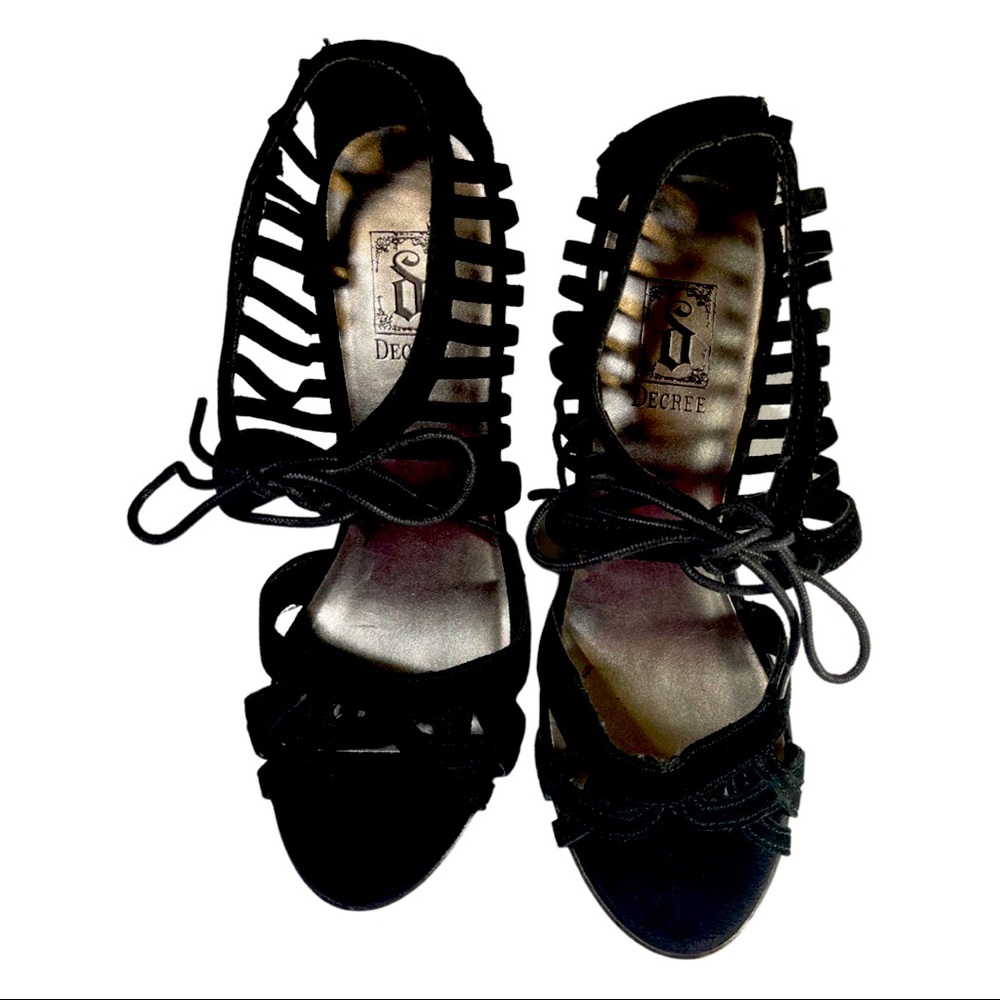 Decree Strap he heals size 7